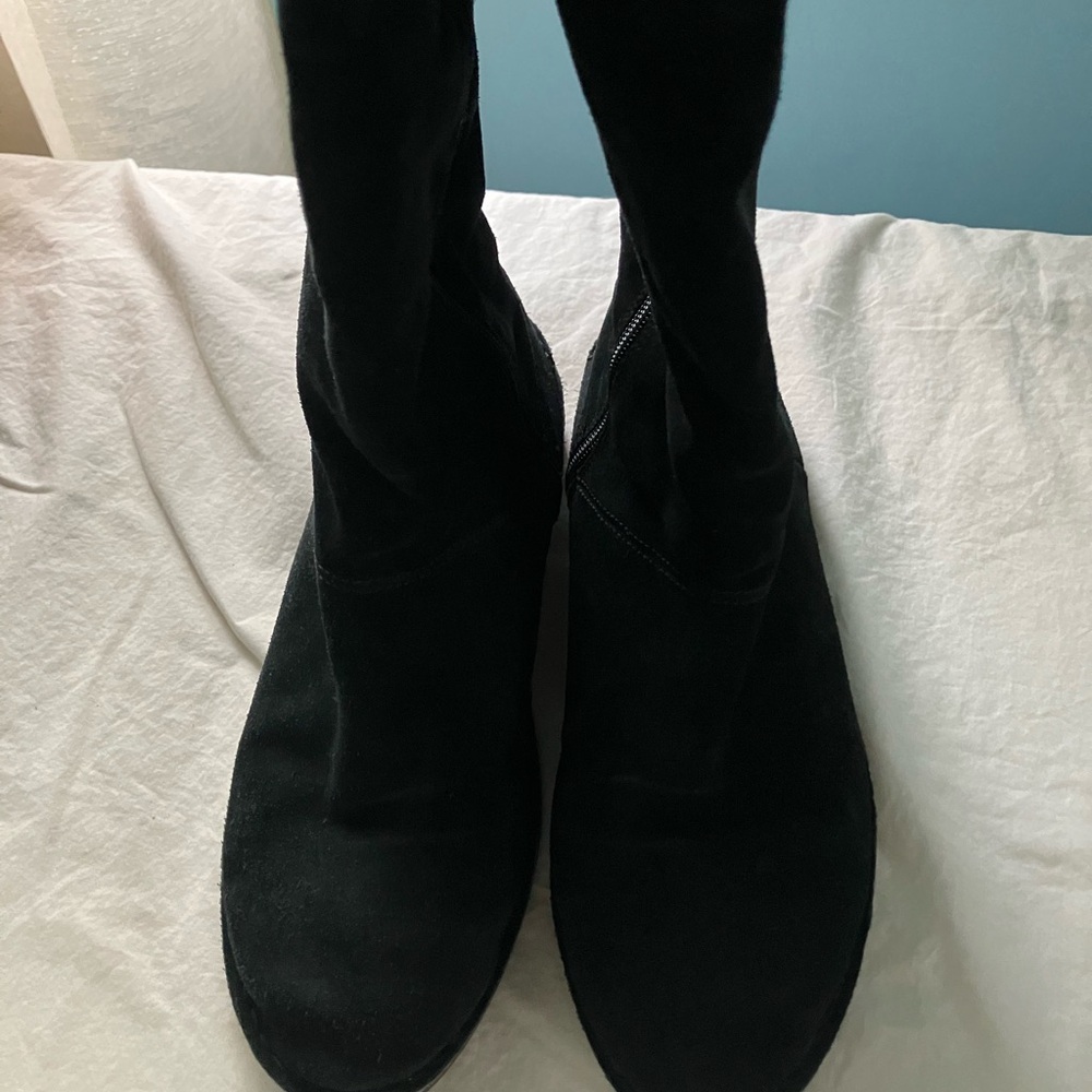 Ugg Black Suede Boots size 8